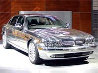 Jaguar �� ���������� ������������ ����������� XJ, ������� ���� �������� �������� ����� ����������� ���������, ������� �����-���� ������������ �� �����